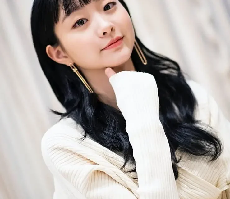 Kim Da-mi Biography: Age, Net Worth, Instagram, Height, Parents, Boyfriend, Movies & TV Shows