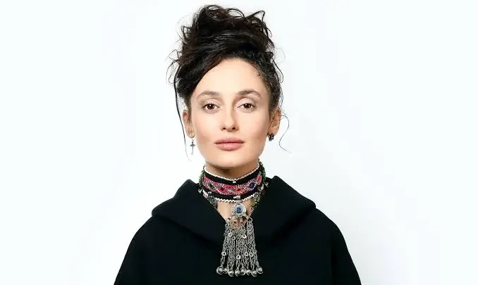 Alina Pash Biography: Age, Songs, Net Worth, Eurovision, Albums, Parents, Nationality