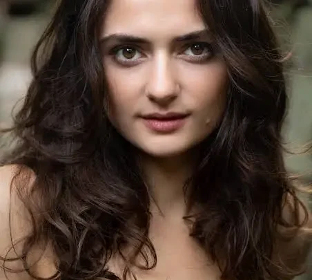 Megan Smart Biography: Age, Boyfriend, Net Worth, Movies, Height, Parents, Career, Ethnicity