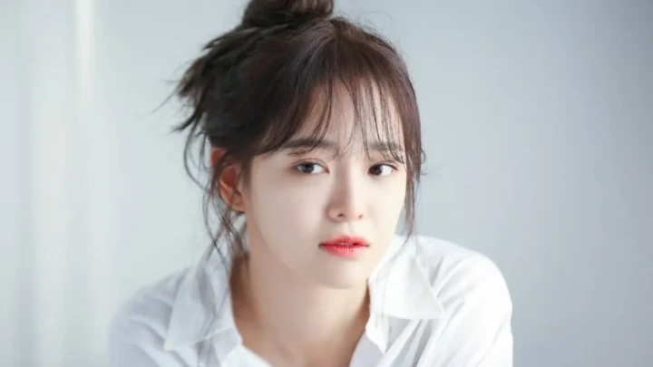 Kim Sejeong Biography: Age, Boyfriend, Net Worth, Height, Dramas, Songs, Real Name, Parents