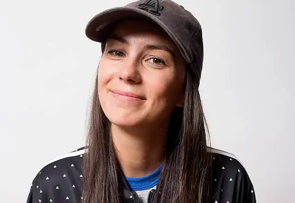 Amy Shark Biography: Net Worth, Age, Height, Husband, Songs, Albums, Awards, Parents