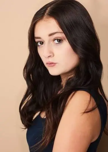 Sophie Fergi Biography: Age, Boyfriend, Net Worth, Height, Movies, YouTube, Career