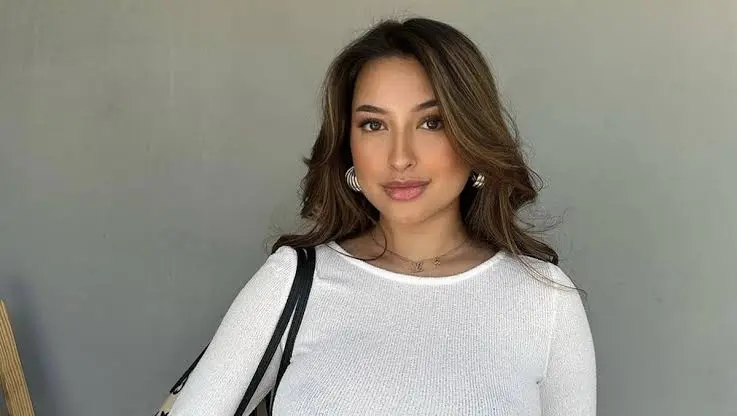 Jennifer Coppen Biography: Husband, Age, Children, Net Worth, Height, Parents, Movies & TV Shows, Songs