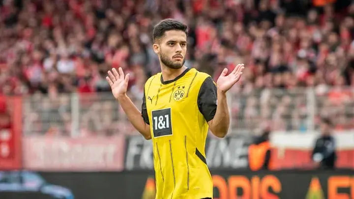 Yan Couto Biography: Age, Girlfriend, Net Worth, Height, Salary, Career, Club