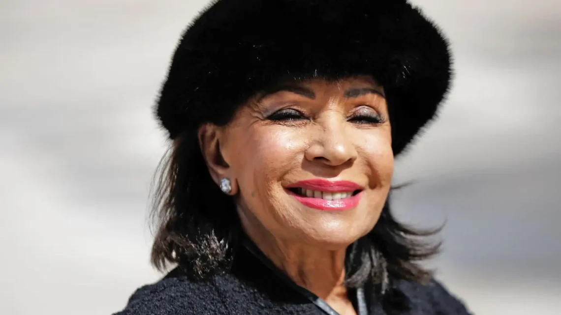 Shirley Bassey Biography: Husband, Age, Children, Net Worth, Height, Songs, Albums, Parents