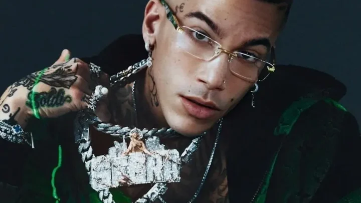 Sfera Ebbasta Biography: Age, Girlfriend, Net Worth, Height, Real Name, XDVR, Son