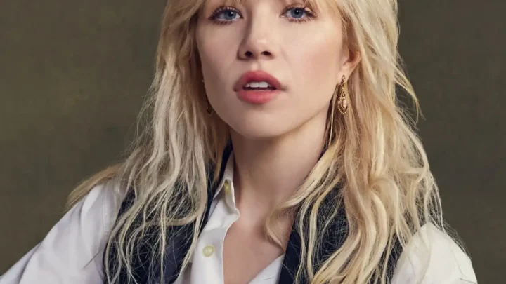 Carly Rae Jepsen Biography: Age, Net Worth, Height, Instagram, Songs, Albums, Parents, Career