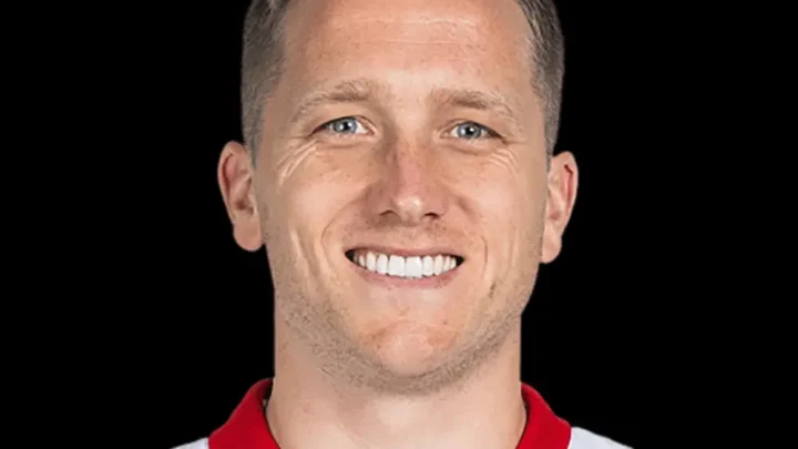 Piotr Zieliński Biography: Age, Wife, Net Worth, Height, Career, Son, Club, Salary, Stats