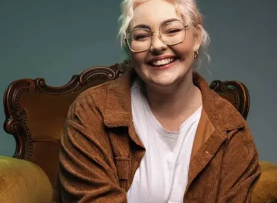 Bella Taylor Smith Biography: Age, Fiancé, Songs, Net Worth, Height, The Voice, Albums, Parents