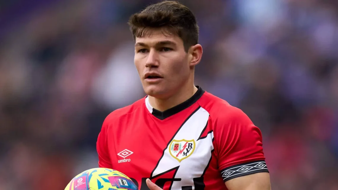 Fran García Biography: Age, Girlfriend, Net Worth, Height, Career, Clubs, Awards, Position