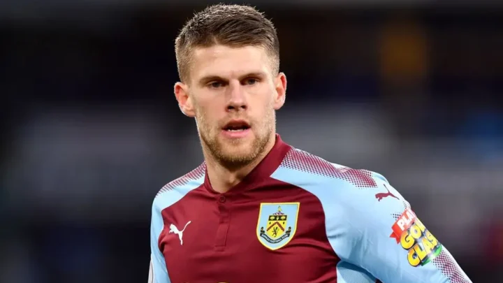 Jóhann Berg Guðmundsson Biography: Wife, Age, Children, Net Worth, Height, Career, Clubs, Parents