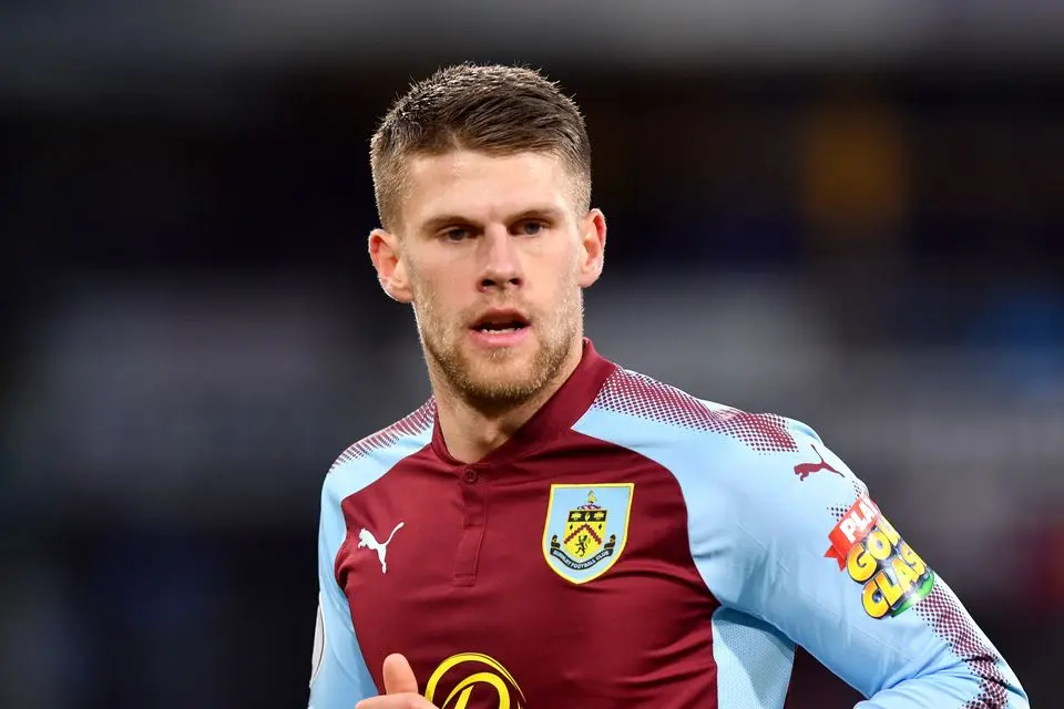 Jóhann Berg Guðmundsson Biography: Wife, Age, Children, Net Worth, Height, Career, Clubs, Parents