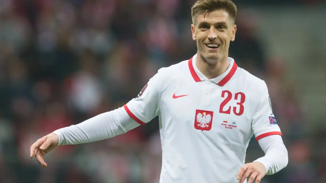 Krzysztof Piątek Biography: Wife, Age, Net Worth, Height, Career, Clubs, Awards