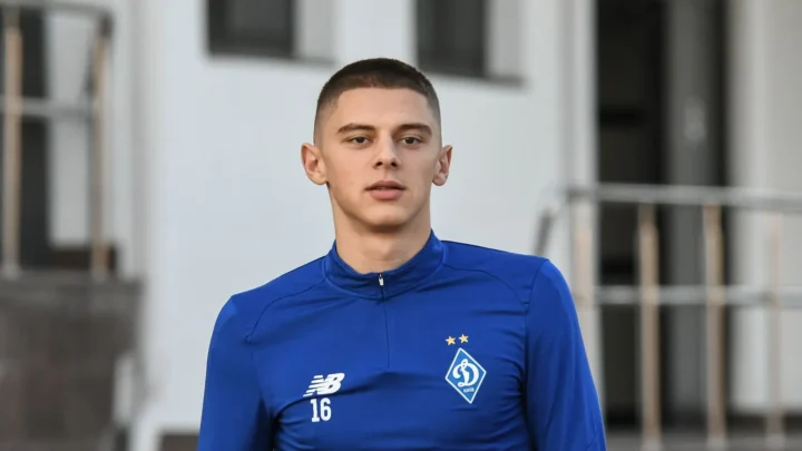 Vitaliy Mykolenko Biography: Wife, Age, Children, Net Worth, Height, Career, Clubs, Awards