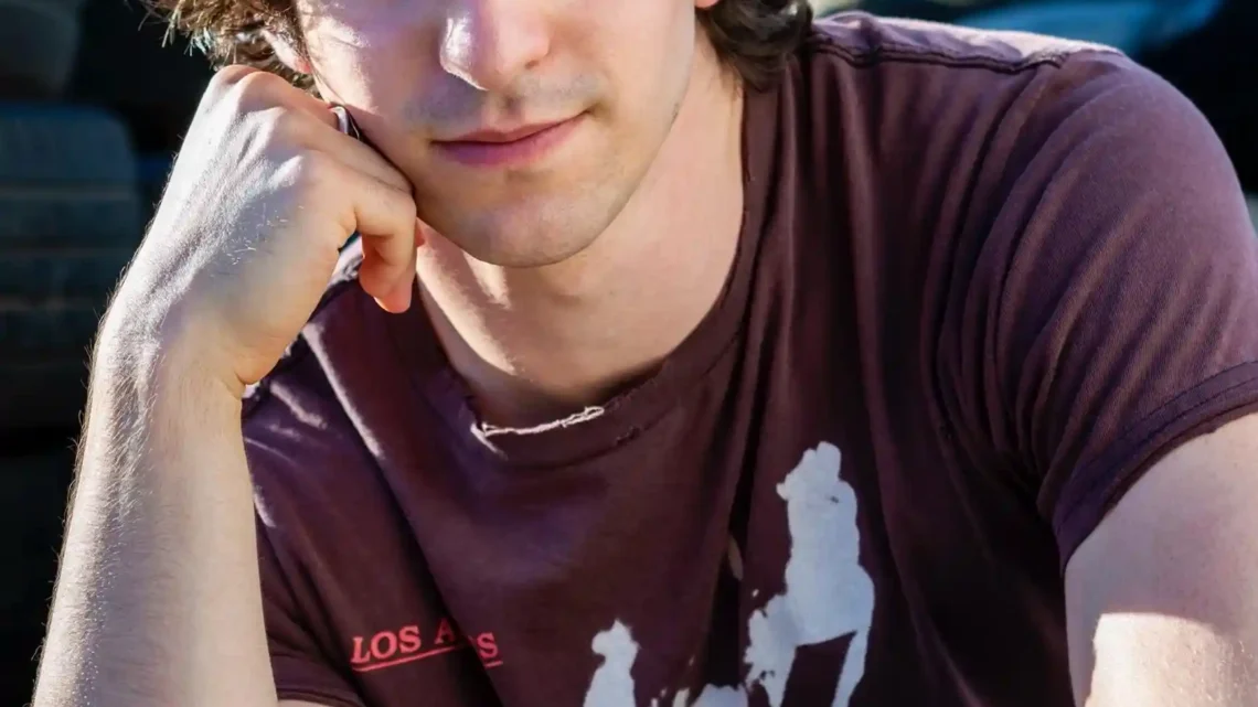 Zachary Gordon Biography: Age, Net Worth, Movies, Height, Parents, Girlfriend, TV Shows