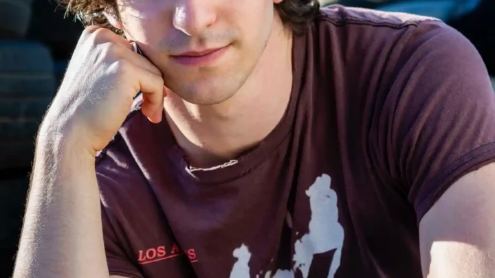 Zachary Gordon Biography: Age, Net Worth, Movies, Height, Parents, Girlfriend, TV Shows