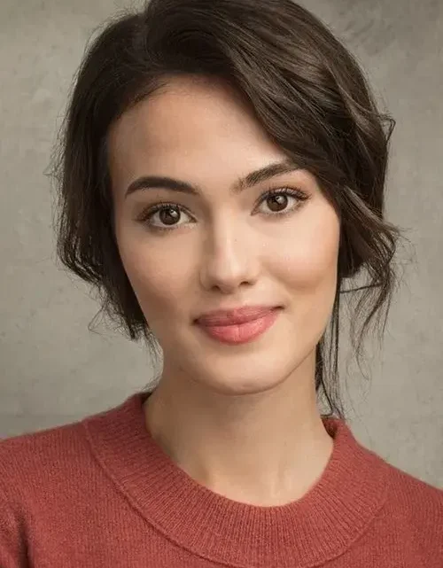 Gülper Özdemir Biography: Age, Net Worth, Movies, Husband, Height, Instagram