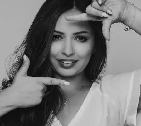 Tima Shomali Biography: Age, Husband, Net Worth, Movies, Parents, Series, Instagram