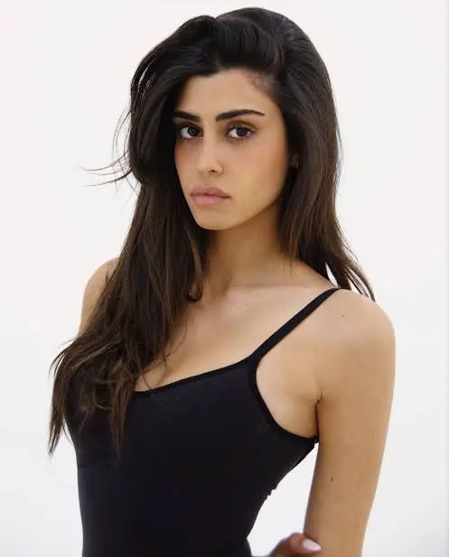 Noor Taher Biography: Age, Boyfriend, Net Worth, Movies, Height, Sister, Instagram