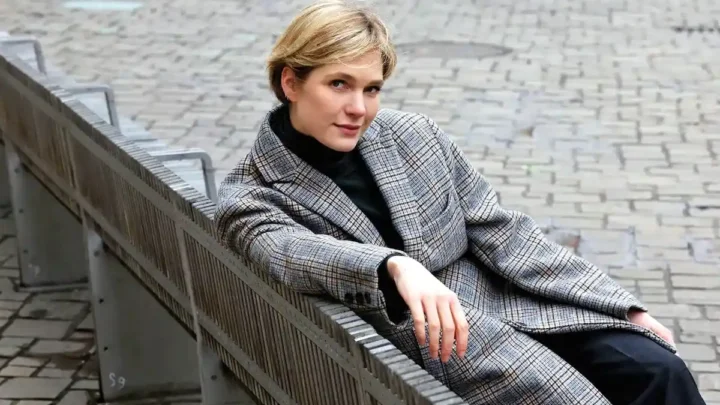 Emma Moortgat Biography: Age, Boyfriend, Net Worth, Movies, Shows, Parents, Height, Family