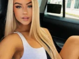 Emily Elizabeth Biography: Age, Boyfriend, Net Worth, Instagram, Fashion Nova, Dog Lily