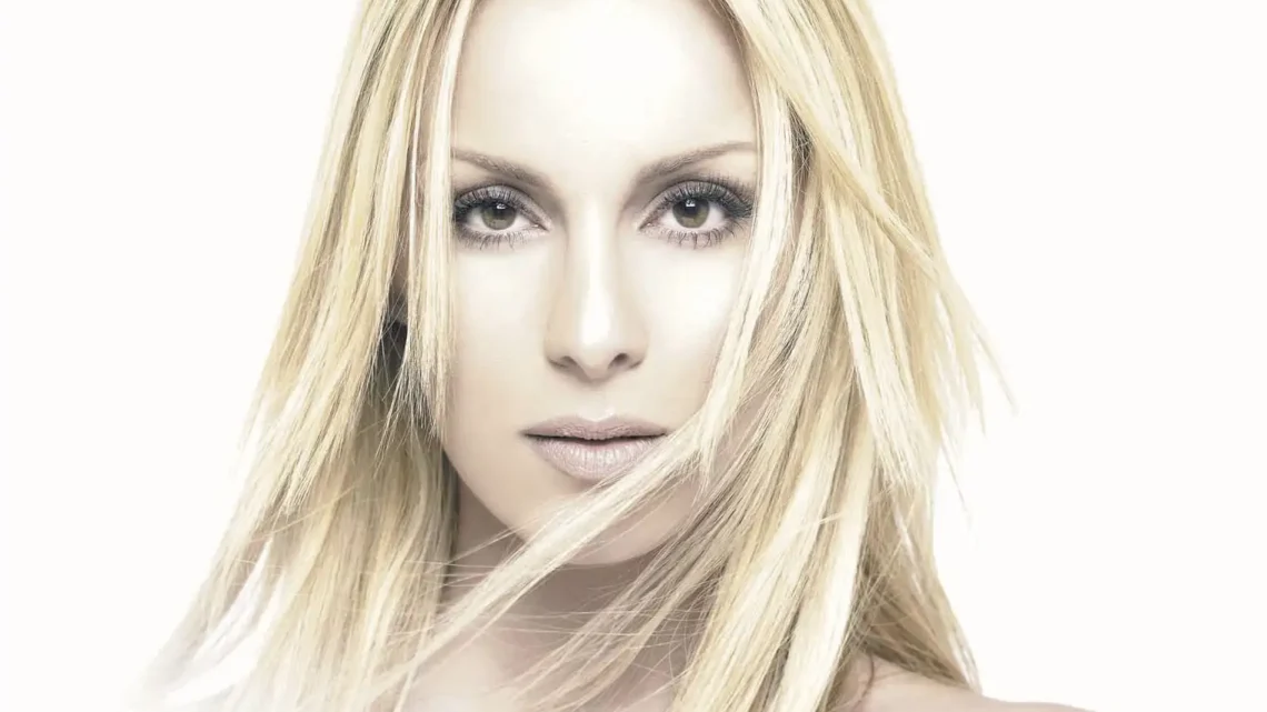 Peggy Zina Biography: Age, Husband, Daughter, Net Worth, Songs, Parents, The Voice Greece