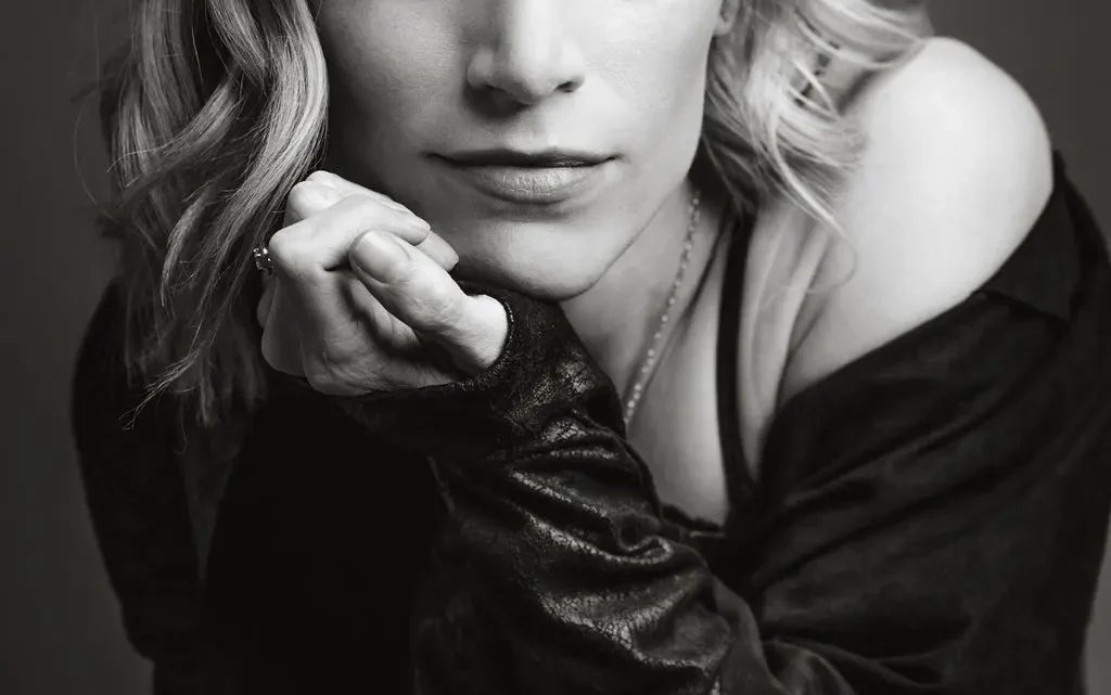 Renny Grames Biography: Age, Husband, Net Worth, Height, Parents, Movies, YouTube