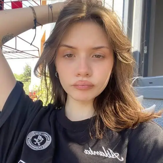 Esma Yılmaz Biography: Age, Boyfriend, Net Worth, Height, Parents, Movies, Instagram