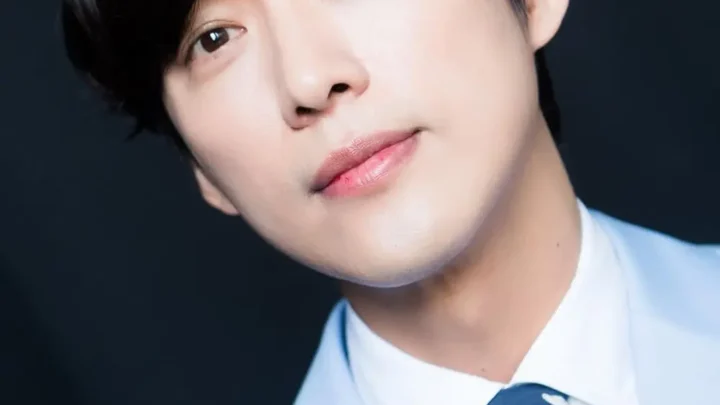 Namkoong Min Biography: Wife, Age, Net Worth, Height, Dramas, Movies, Brother