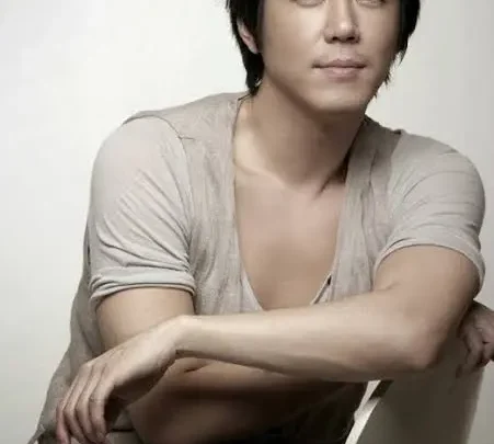 Choi Won-young Biography: Wife, Age, Net Worth, Height, Movies, Dramas, Children