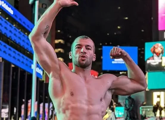 Chris Kogias Biography: Age, YouTube, Net Worth, Girlfriend, Fitness, TikTok