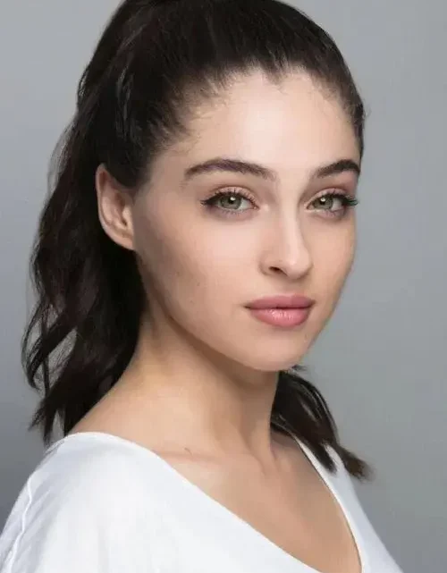 Cemre Baysel Biography: Age, Boyfriend, Net Worth, Height, Parents, Movies, Instagram