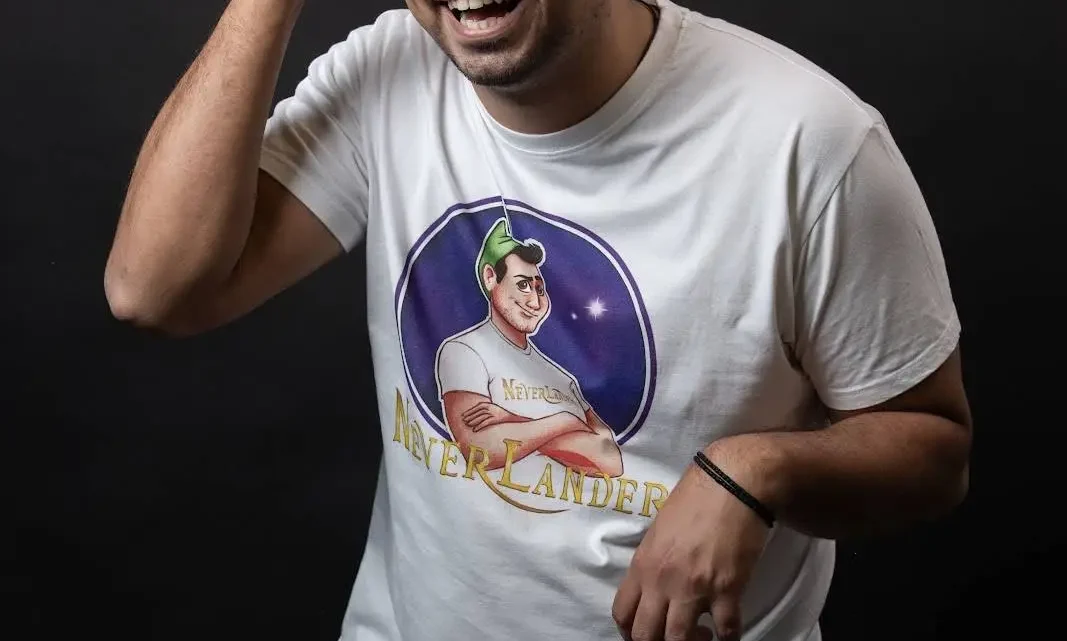 NeverLander Biography: Age, YouTube, Net Worth, Wife, Disney, Content