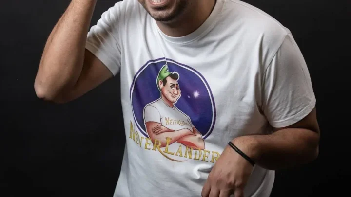 NeverLander Biography: Age, YouTube, Net Worth, Wife, Disney, Content