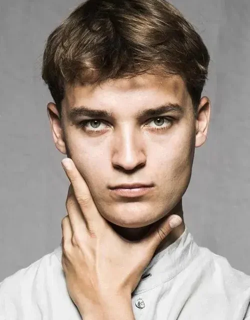 Willem De Schryver Biography: Age, Girlfriend, Net Worth, Height, Movies, Shows, Parents, Nationality