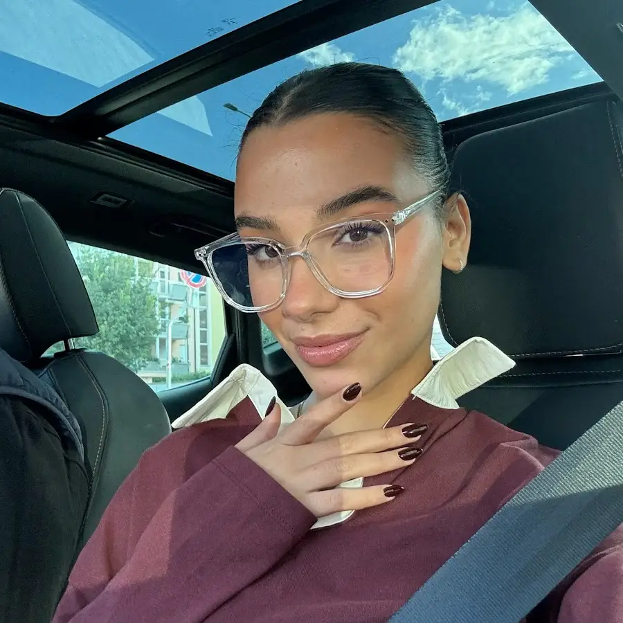 Sara Esposito Biography Age Boyfriend Net Worth Height Movies sara-esposito-biography-age-boyfriend-net-worth-height-movies