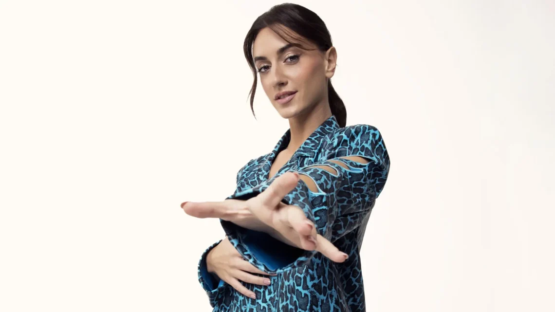 Valeria Angione Biography: Boyfriend, Age, Net Worth, Height, Book, Tours, Movies, Brother