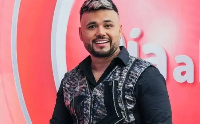 Ciro Quiñonez Biography: Age, Wife, Net Worth, Height, Songs, Albums, Hometown