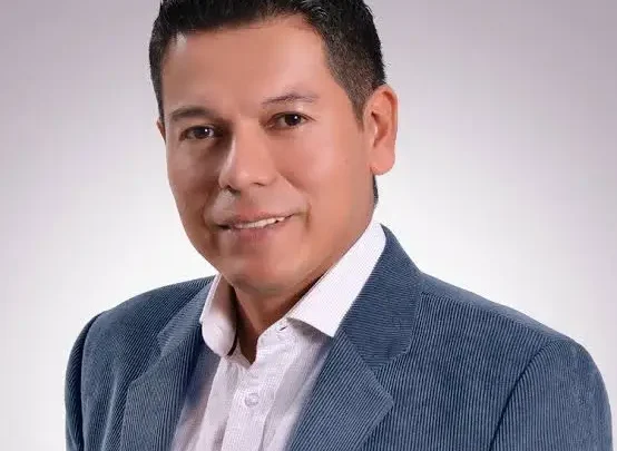 Fernando Burbano Biography: Age, Wife, Net Worth, Height, Songs, Father, Collaborations