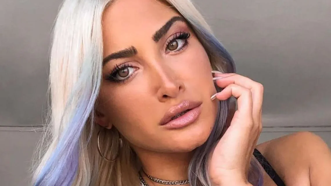 Ioanna Touni Biography: Age, Partner, Net Worth, Height, Child, Instagram, Fashion Brand