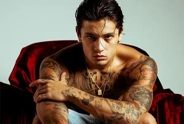 Emirhan Çakal Biography: Age, Girlfriend, Net Worth, Height, Parents, Songs, Albums, Sister