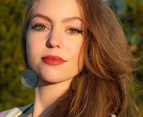 Sofia Berbich Biography: Age, Fiancé, Net Worth, Height, Career, Instagram, Music Video