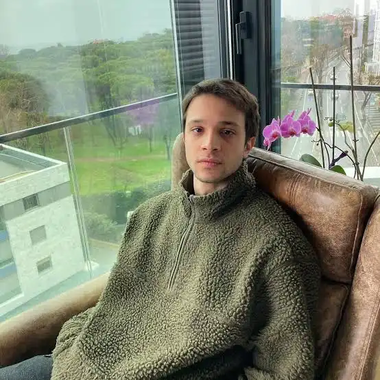 Arda Anarat Biography: Age, Girlfriend, Net Worth, Height, Career, Movies & TV Shows, Instagram