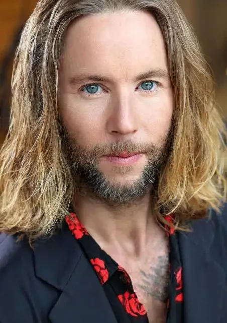 Greg Cipes Biography: Net Worth, Real Name, Facebook, Parents, Religion, Height, Movies, Girlfriend, Instagram
