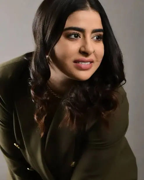 Sandia Tajdin Biography: Age, Boyfriend, Net Worth, Movies & TV Shows, Height, Awards