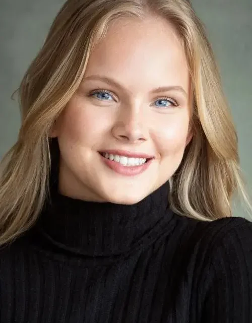 Jenna Warren Biography: Age, Boyfriend, Net Worth, Movies & TV Shows, Height, Siblings