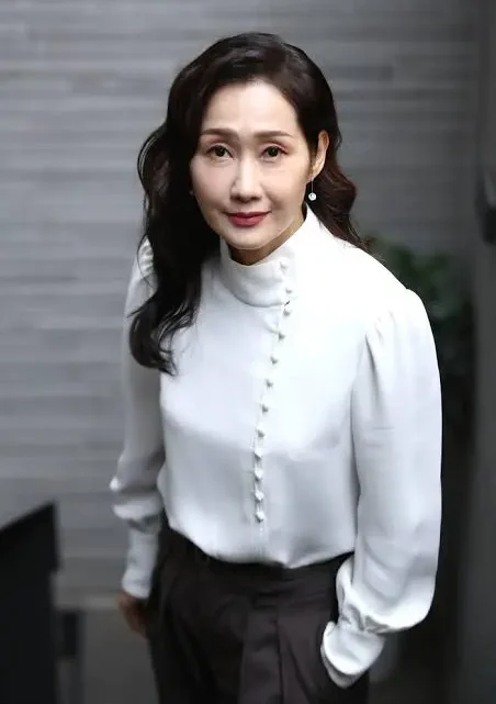 Bae Hae-sun Biography: Age, Net Worth, Movies , Husband, Religion, Kids, Nationality