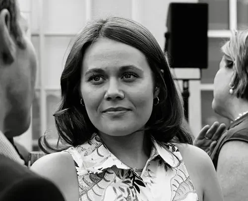 Eliza Cummings-Cove Biography: Age, Husband, Net Worth, Career, Education