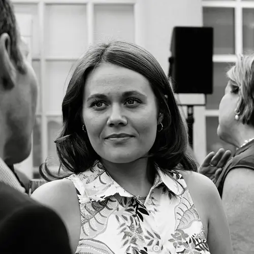 Eliza Cummings-Cove Biography: Age, Husband, Net Worth, Career, Education