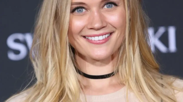 Carly Schroeder Biography: Age, Husband, Net Worth, Height, Movies, Parents, Brother, Army Career